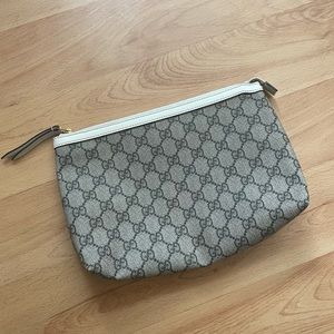 GUCCI Pouch
